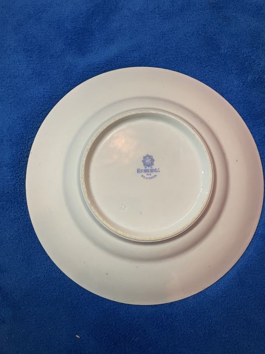 Тарелка И Е  Кузнецов на Волхове