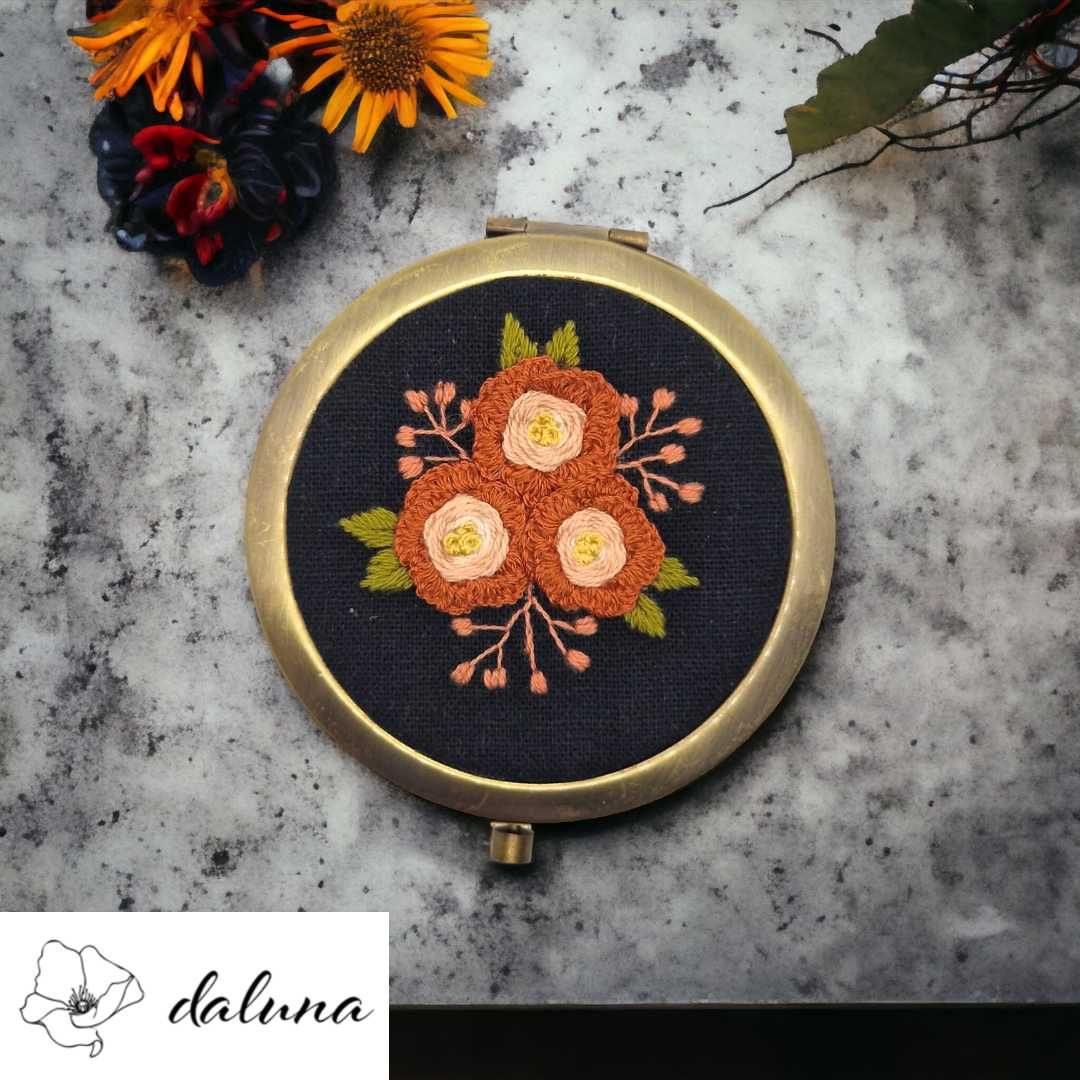 Espelhos Compactos Bordados de Flores Artesanais da daluna