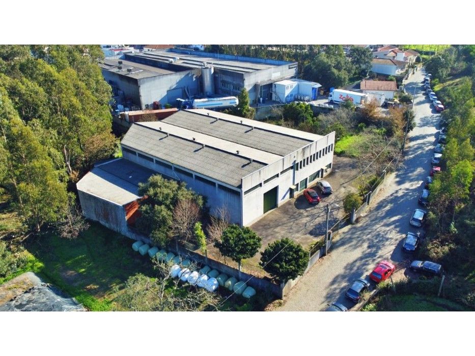 Armazém industrial na Trofa