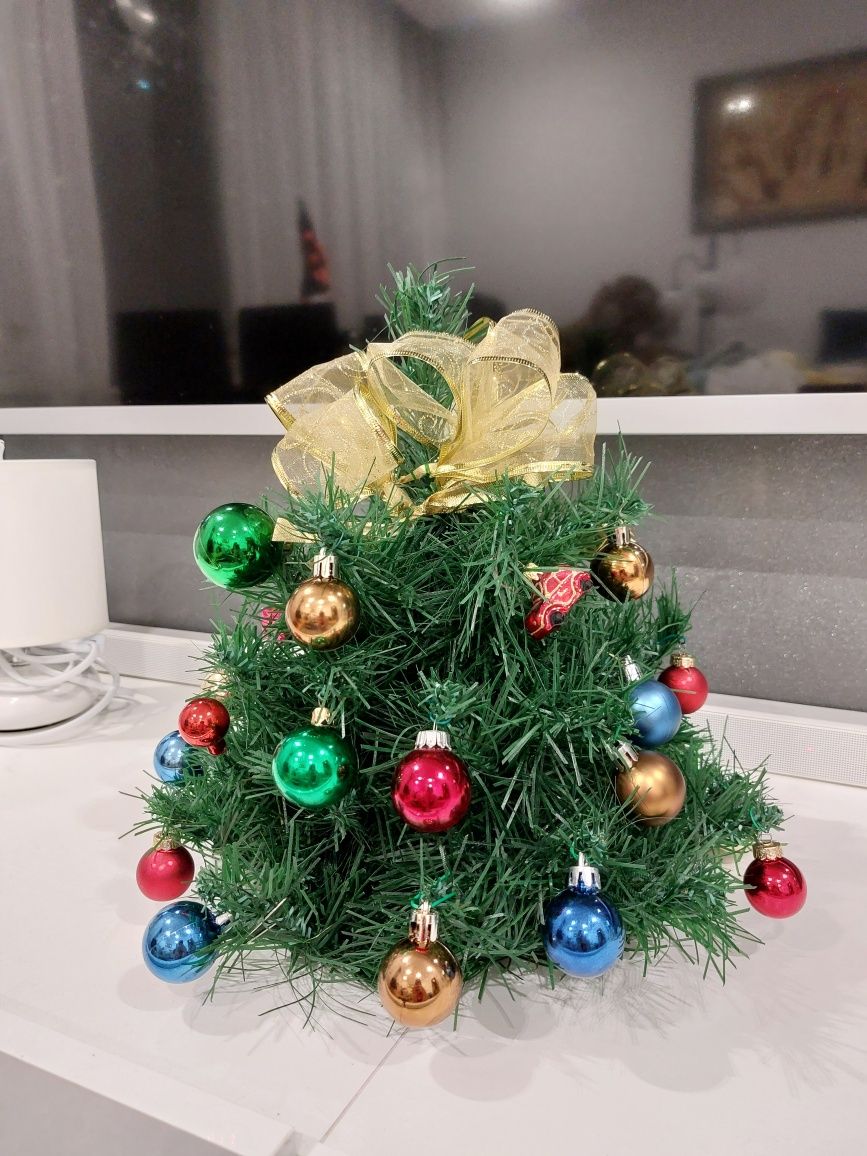 Choinka mała 30cm ozdobiona ubrana gotowa na stół, mogę dorzucić lampk