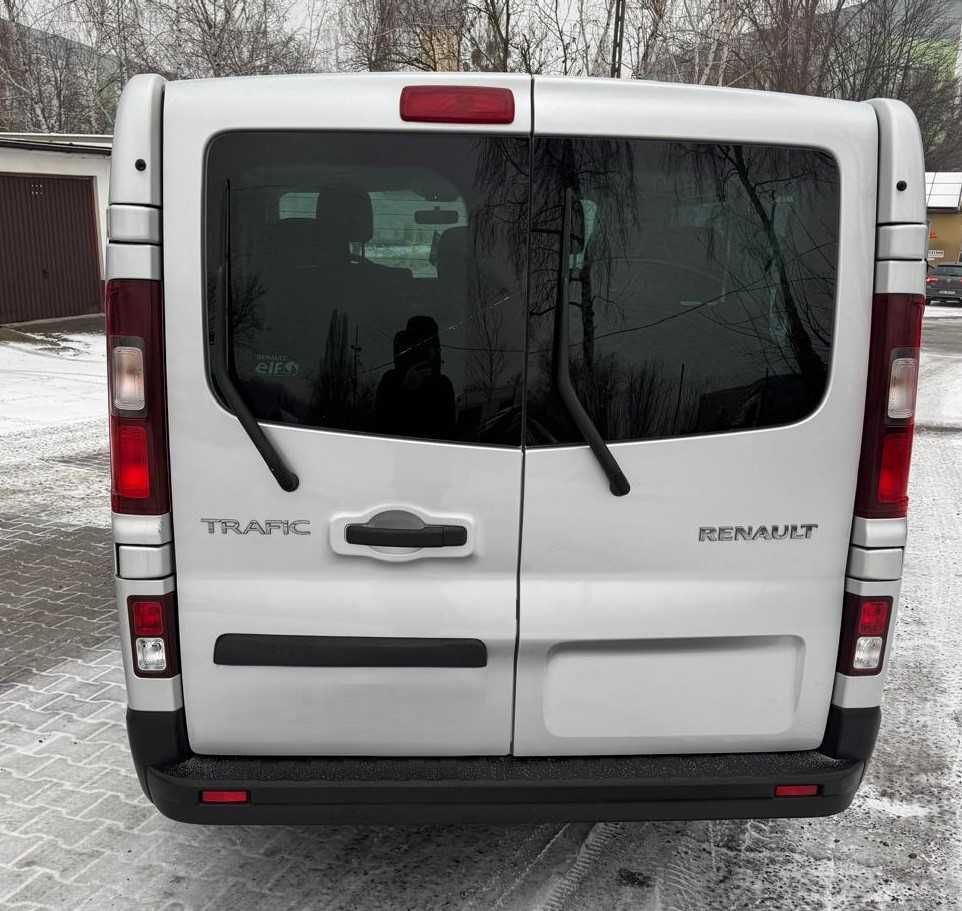 Renault Trafic Bus