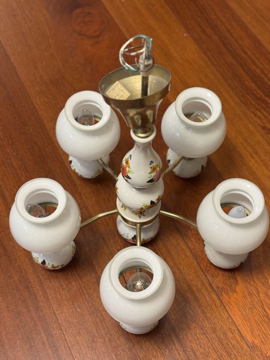 Żyrandol biały kolorowy piękne wzorki