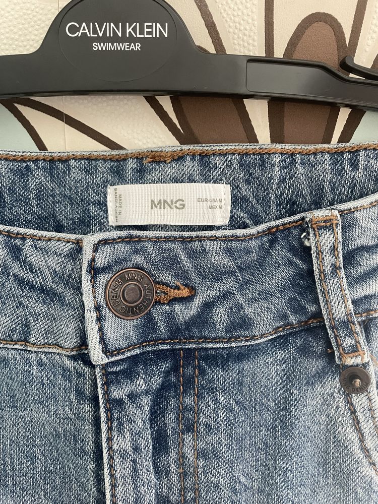 Продам джинси Mango slim fit ripped