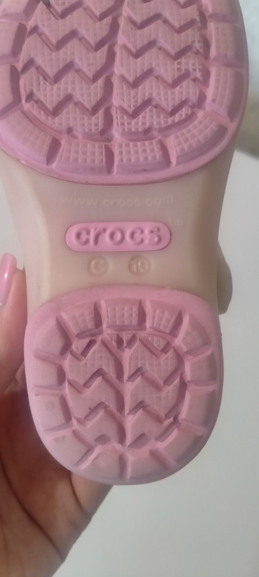 Тапочки, шльопки, сандалі Crocs C10