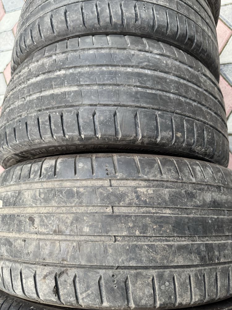 Продам 235 40 zr19 96yMichelin alpin pilot 5