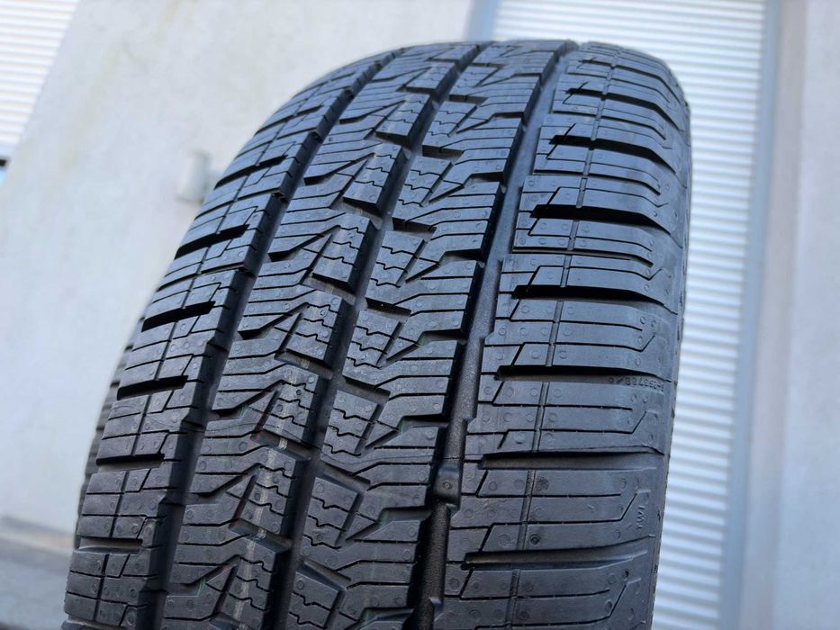 2szt całoroczne 225/55R17C Continental 8,8mm 100% bieżnika 2024r 4S294