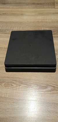 Sprzedam PlayStation 4 z grami