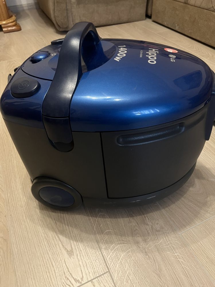 Пылесос LG Hippo