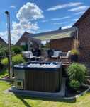 BALIA KWADRAT LUX - z piecem wewnętrznym -hot tub, spa, jacuzzi