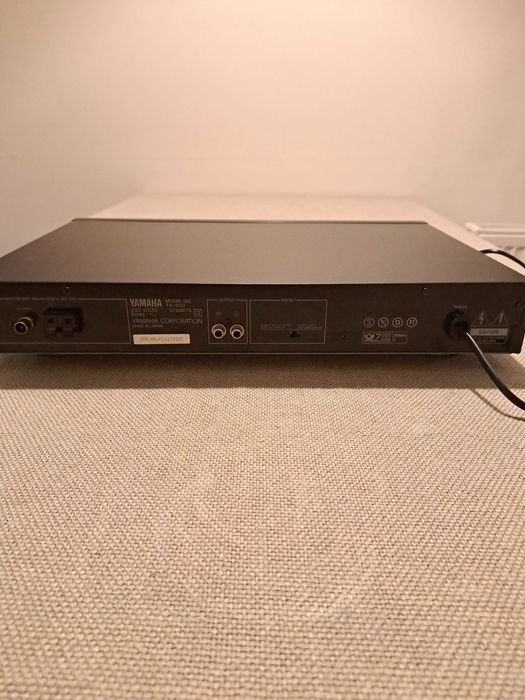Sprzedam Tuner Hi-Fi Yamaha TX-550 - wymaga dostrojenia