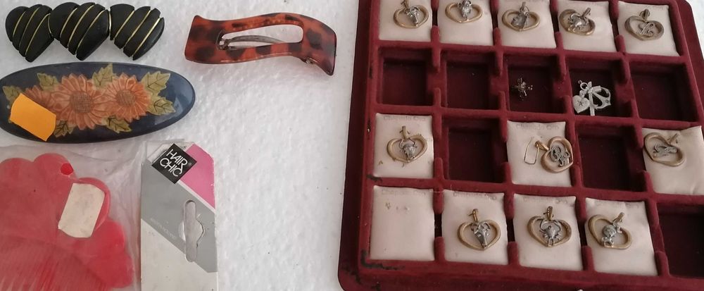 Bijutarias, lote 11, tudo por 5€