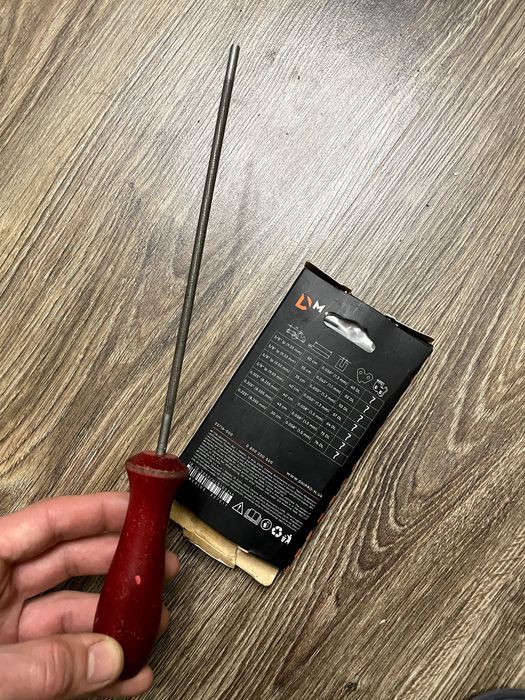 Цепь к бензопиле Dnipro-M  шаг 325 длина 40см ширина 1.5мм + напильник