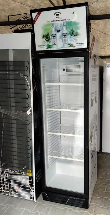 Chłodnia przeszklona z oświetleniem LED