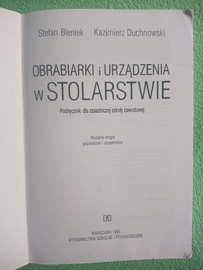 Obrabiarki i urządzenia w stolarstwie.