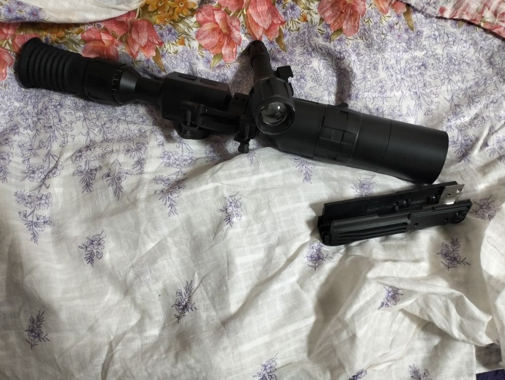 Приціл X-Sight 4K день ніч