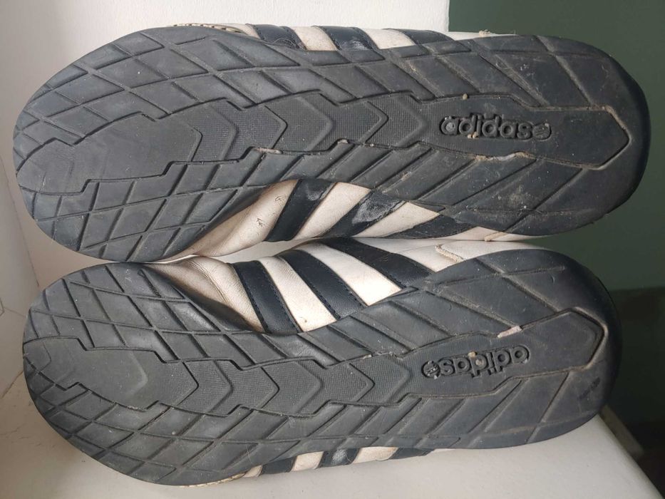 Белые кроссовки Adidas 42р 27,5см