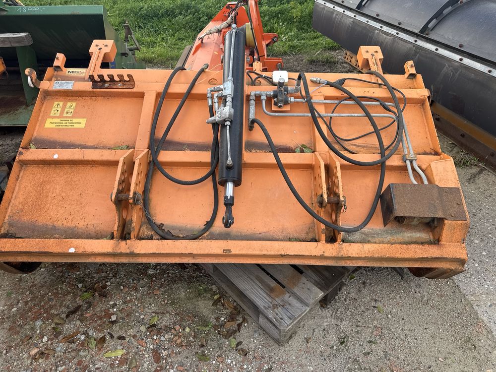 Piaskarka chodnikowa komunalna EPOKE szer 100cm schmidt stratos
