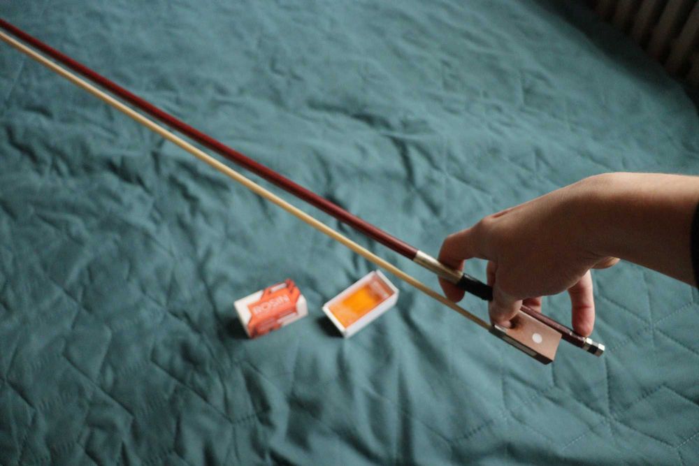 Скрипка 4/4 + 2 мостика,канифоль, подбородник в подарок