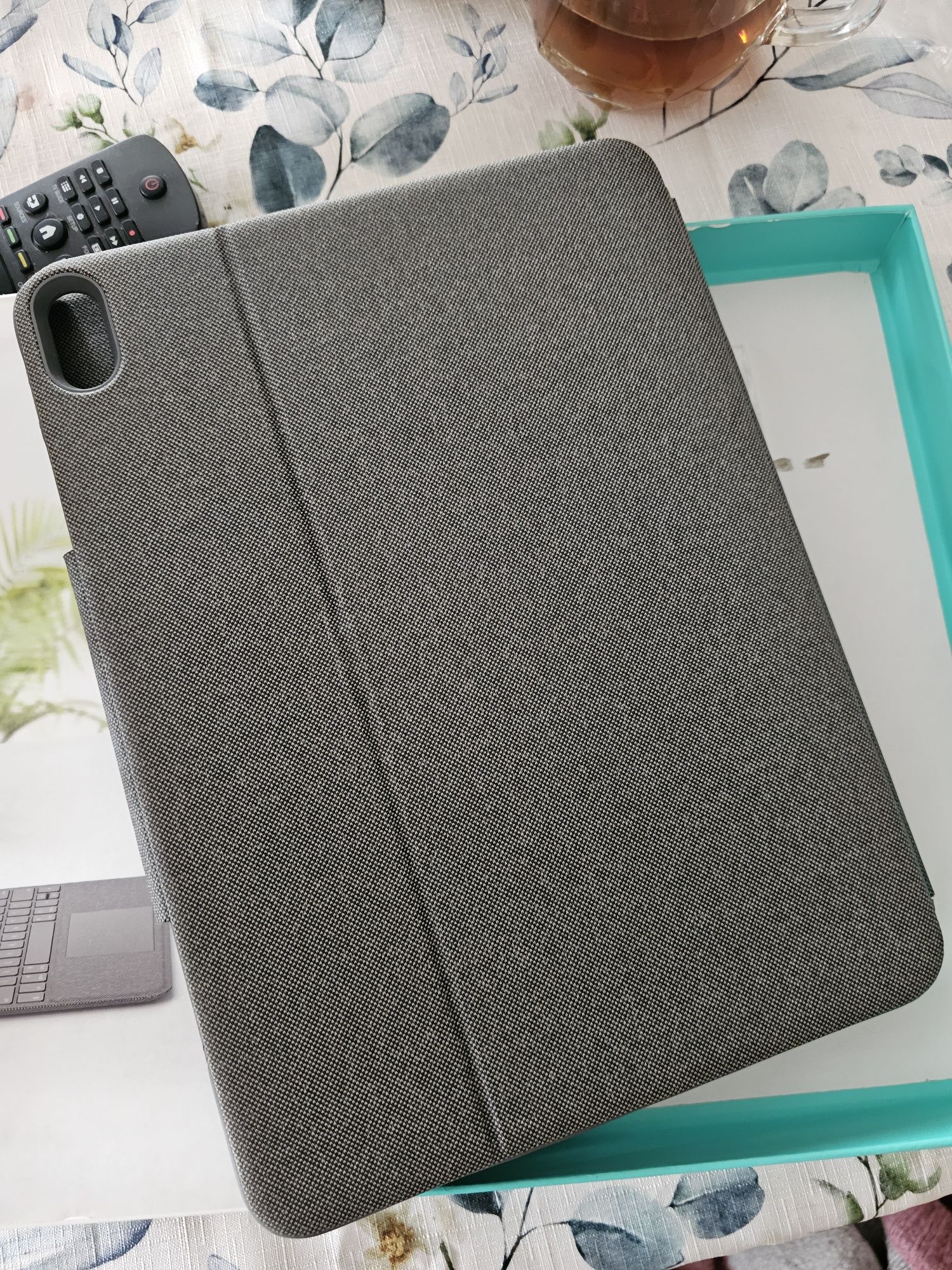LOGITECH Folio Touch Apple iPad AIR 4th AZERTY Klawiatura Uszkodzona