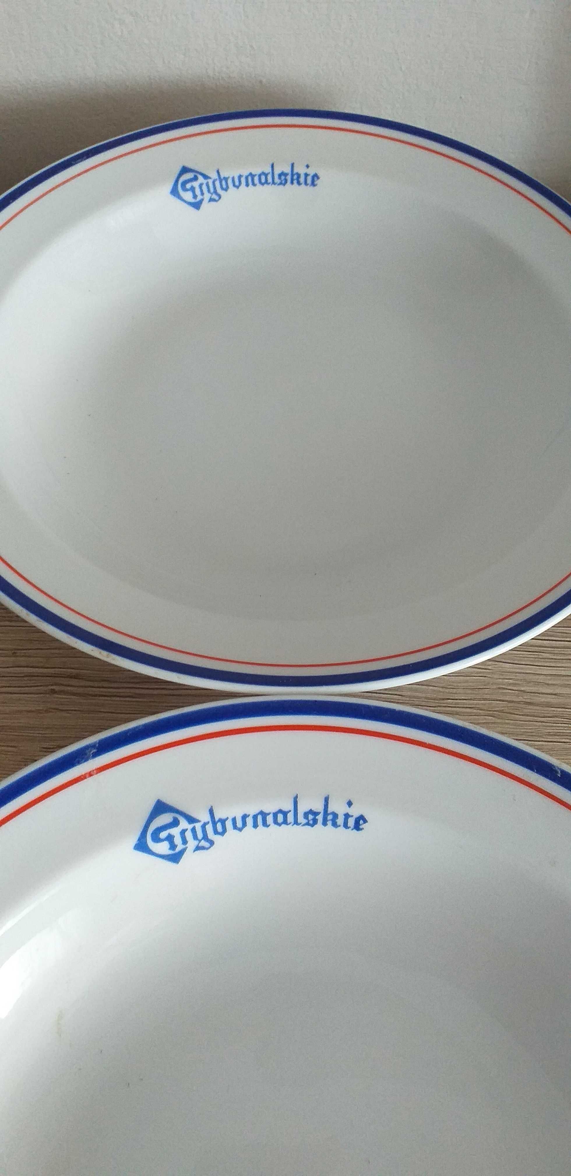 Talerze sygnowane Wawel prl