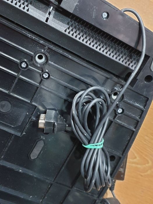 Руль Logitech G29 з педалями.