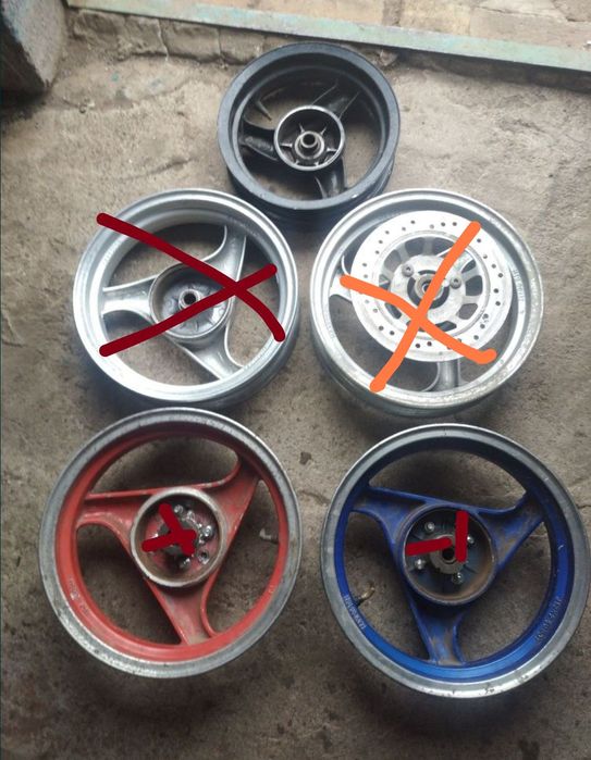 Покришка скутора та диск