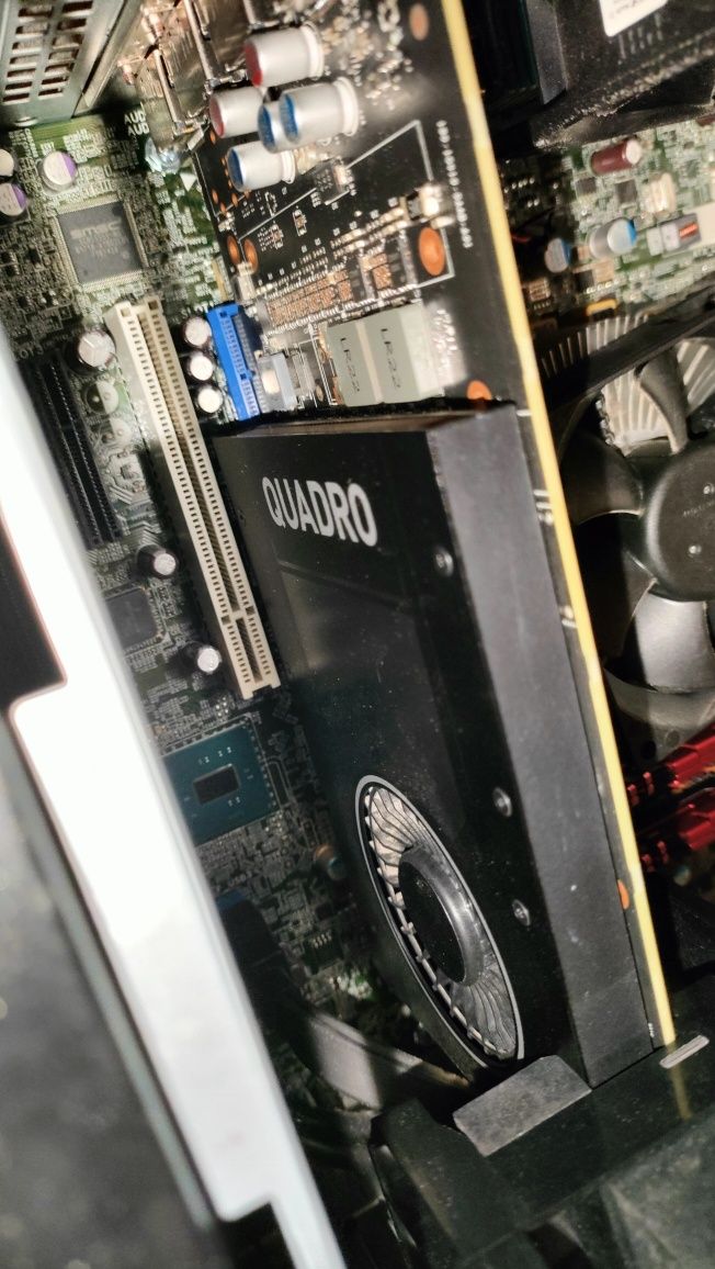 Komputer i7 6700 NVIDIA Quadro 5GB 8GB RAM