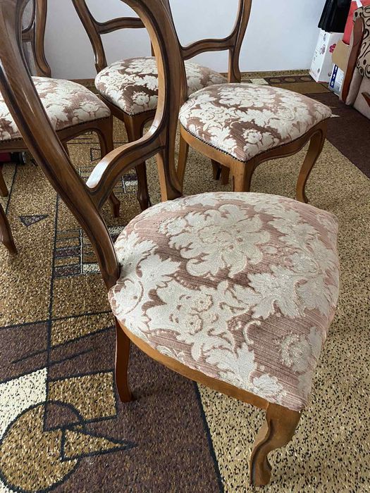 Продам елегантні стільці в стилі модерн.