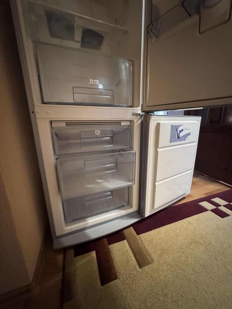 Холодильник ELECTROLUX ENB 35405 S8