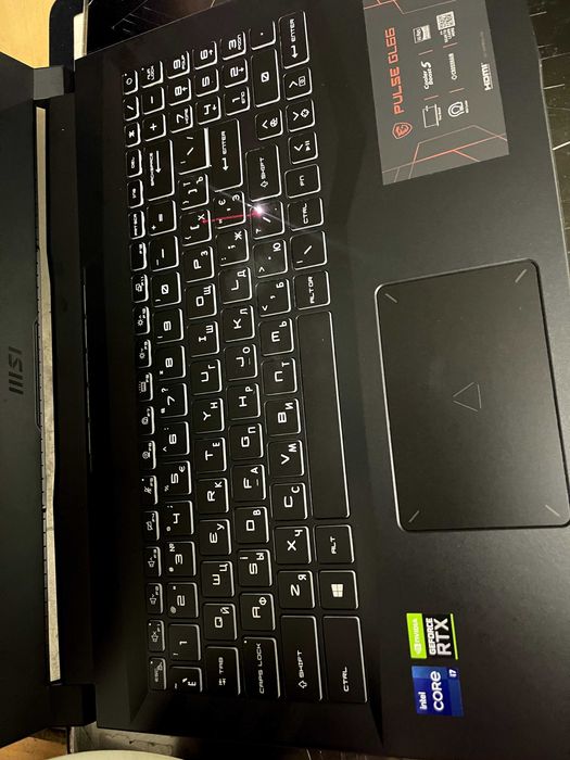 Лазерне Гравірування клавіатури Apple Macbook Air та Macbook Pro