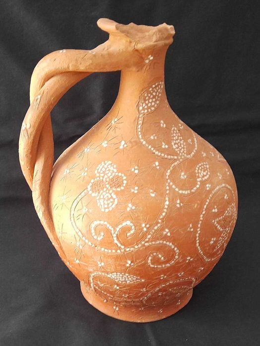 Antiga e bonita Cantarinha de Nisa. Como se nota tem a boca danificada