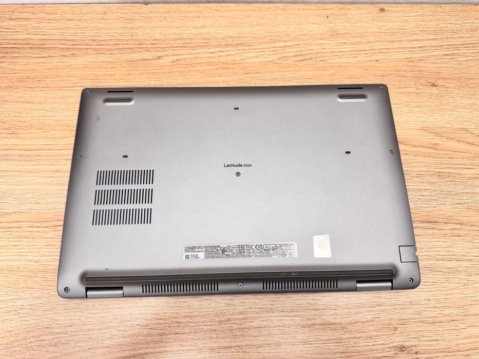 15,6” FHD IPS Dell Latitude 5520 i5-1145G7/16/256