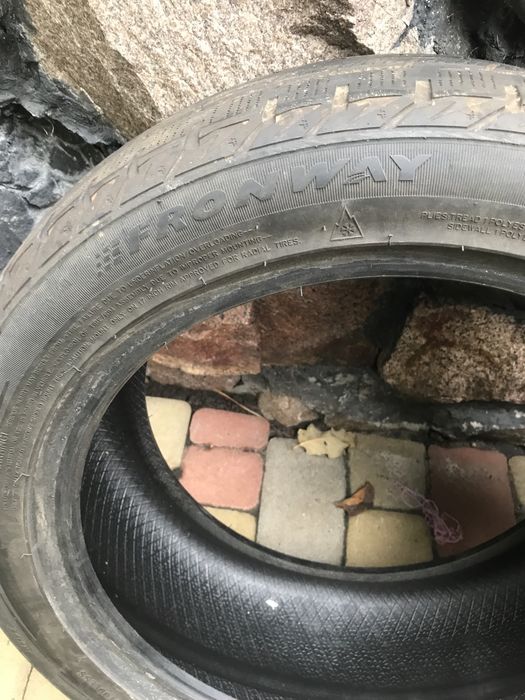 Резина зимня Fronvey icepower 868. 235/45 R17 97HL