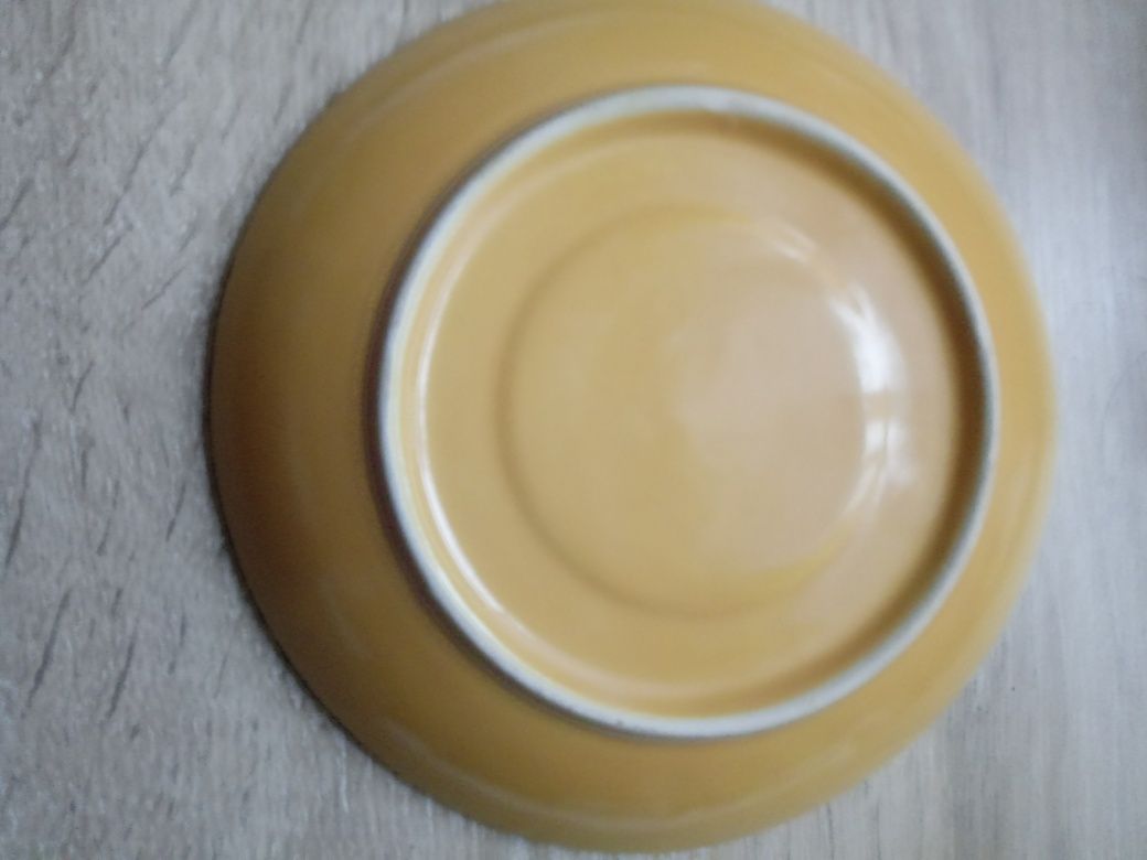 Talerzyk żółty ceramika