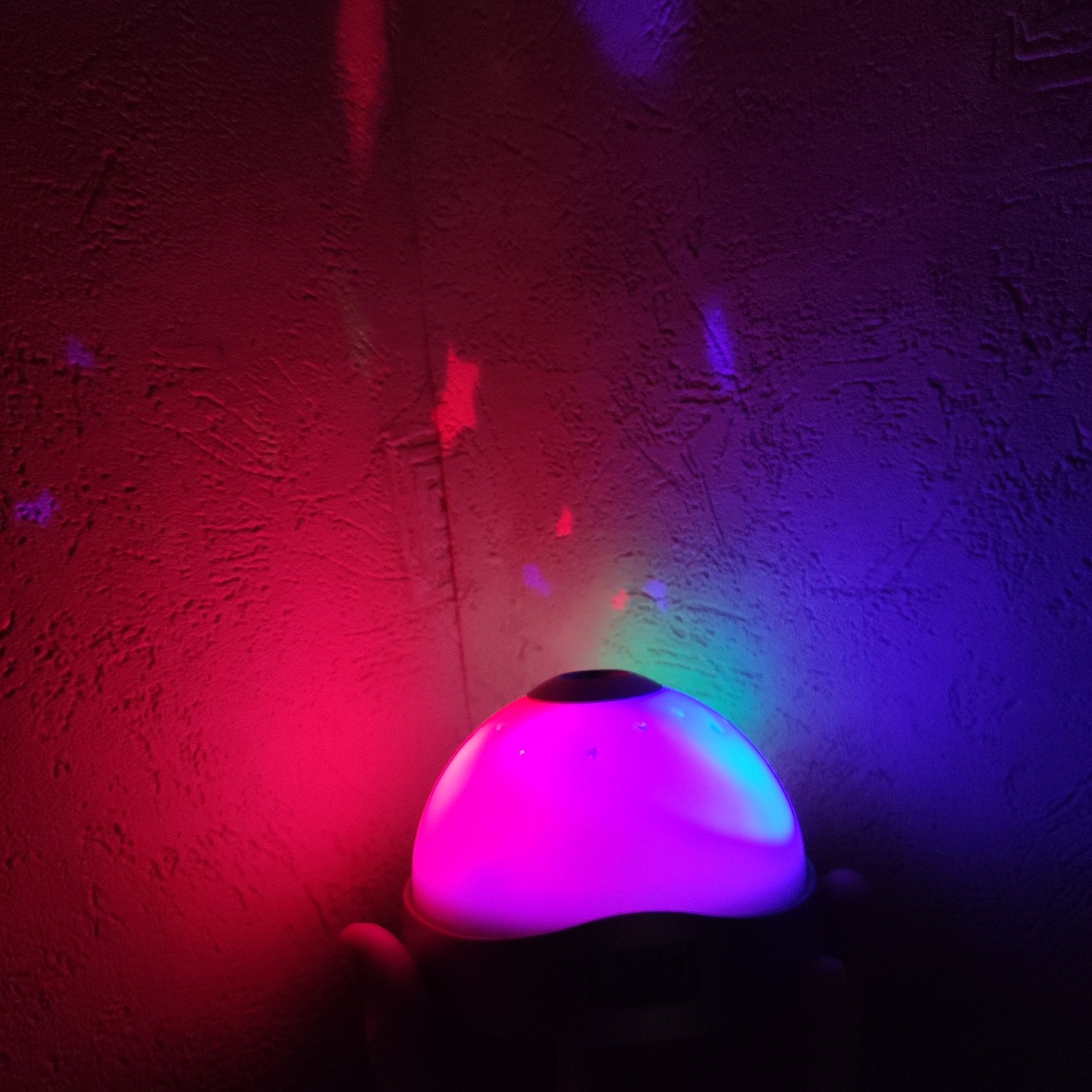 Годинник нічник із проектором на стелю зоряне небо кольоровий будильни