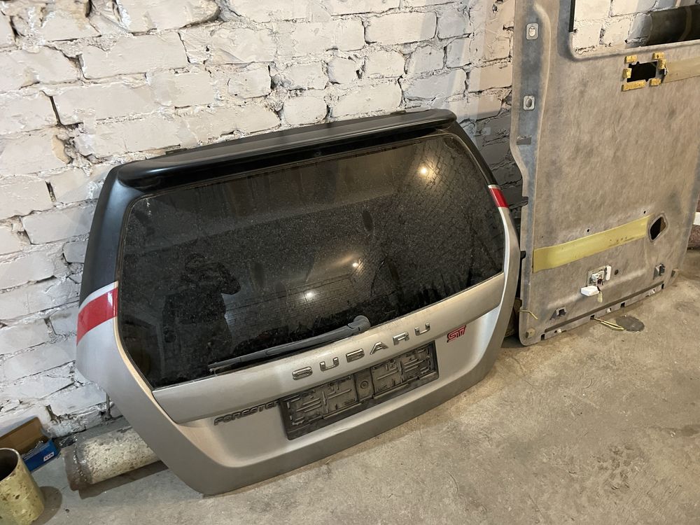 Двері від Subaru Forester SG