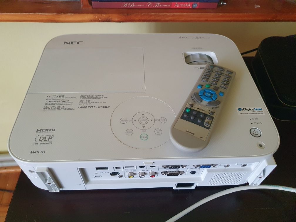 Проектор Nec M402H full hd