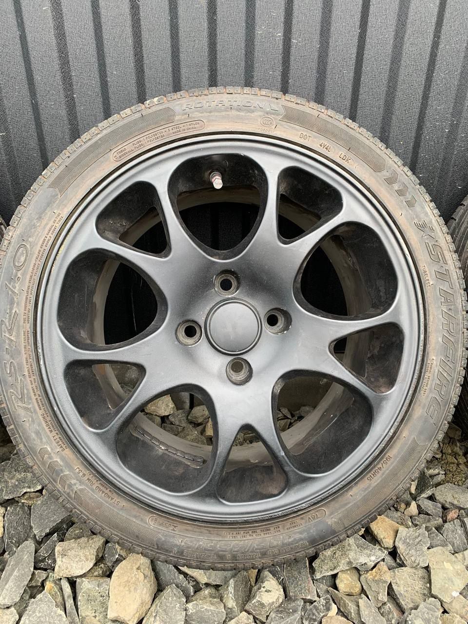 15×4×100(195/45/15)