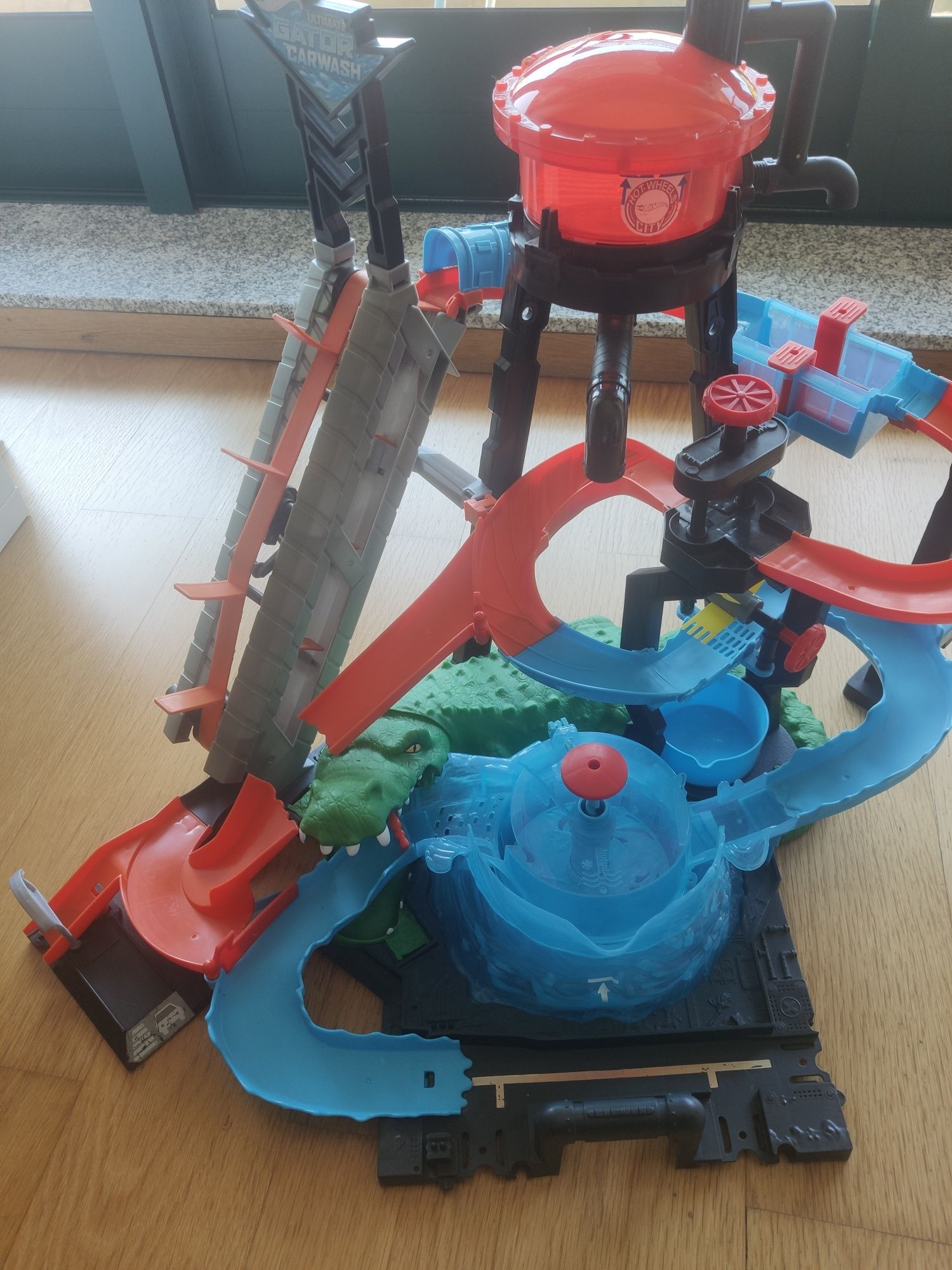 Hotwheels Ultimate Gator Carwash