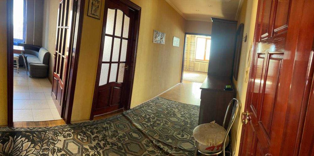 Продам 2-х ком. к-ру  улучшенной пл-ки м. Научная