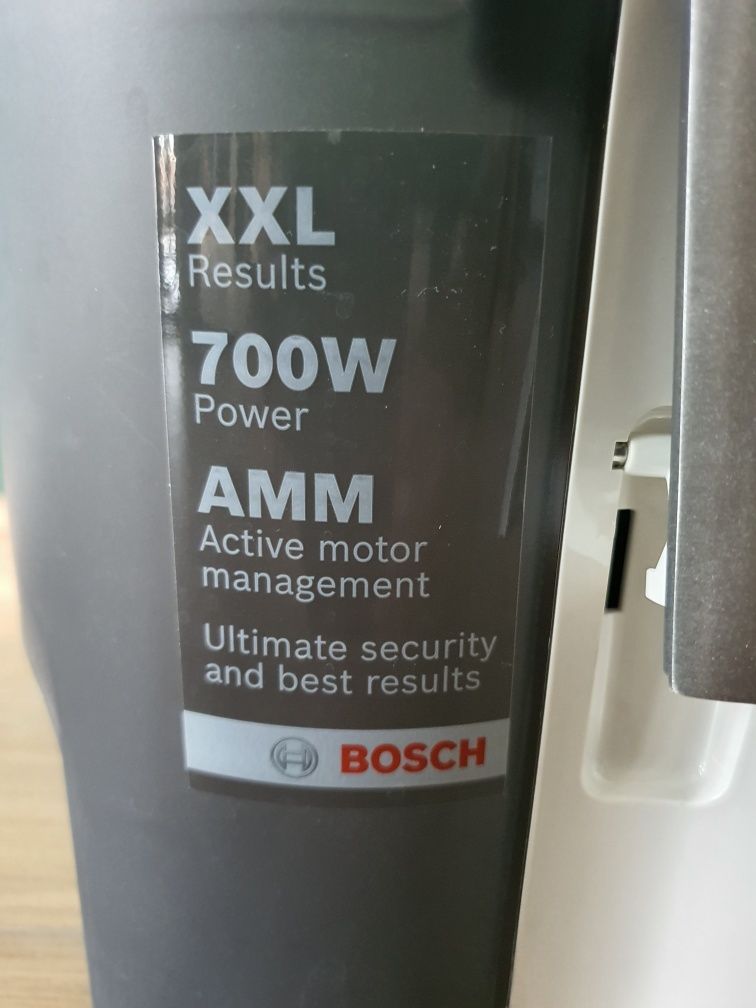 Sokowirówka 700 W  Bosch MES20A0