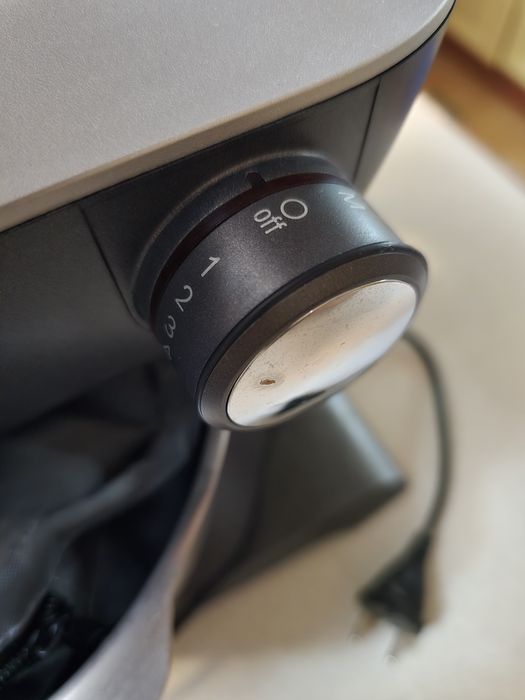 Кухонна машина BOSCH MUM58M59, стан 100% нової