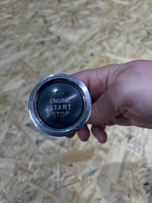 Przycisk START-STOP toyota Auris I