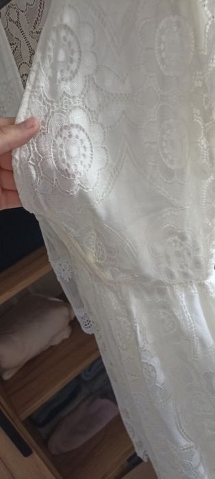 Kremowa sukienka Boho z koronką