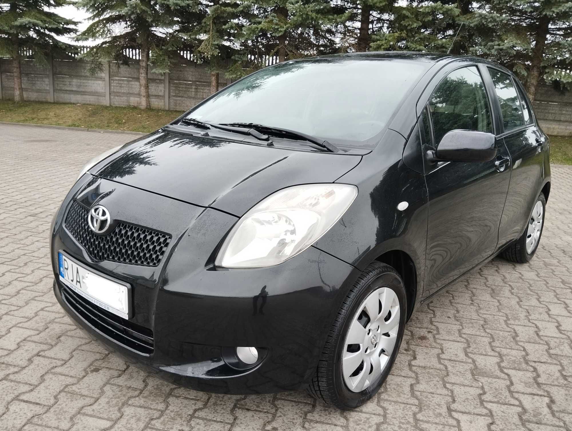 Toyota Yaris, benzyna, 5 drzwi, klimatyzacja, stan bdb, serwisowana