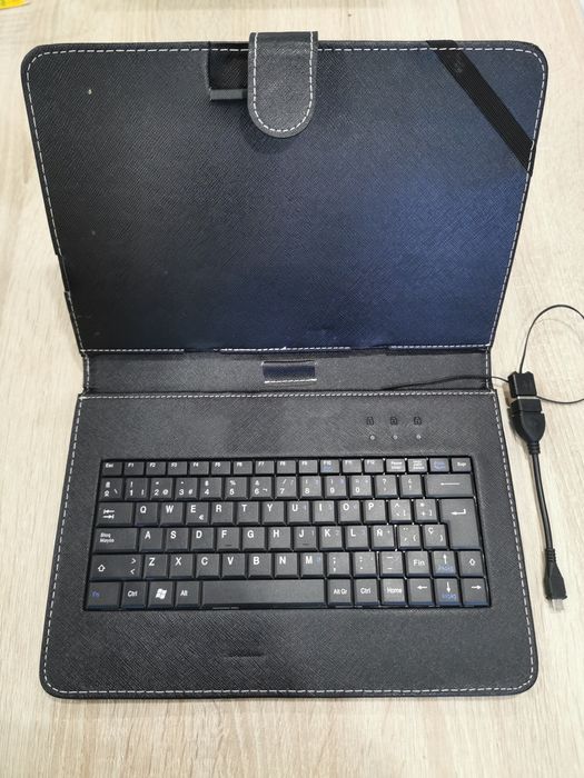 Capa Teclado para tablet