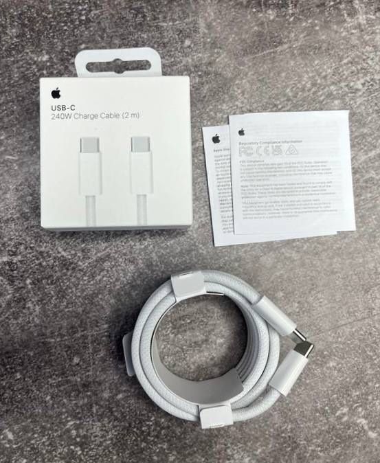Зарядний Кабель Apple USB-C to USB-C  Cable 2 м m 240W шнур