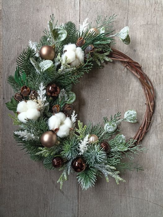 Зимовий вінок на двері