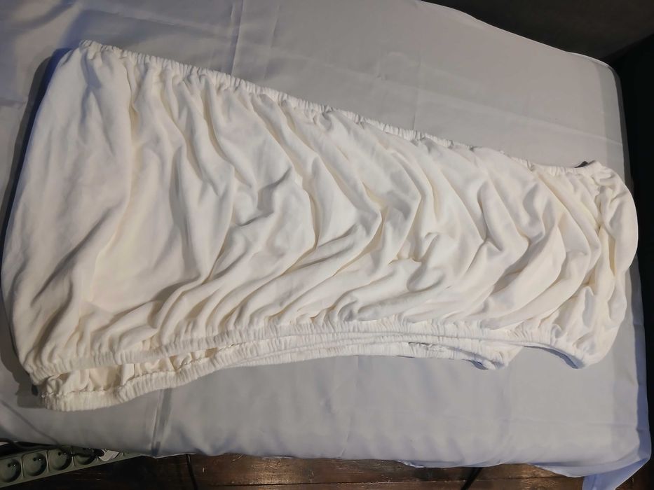 Pokrowiec ochraniacz na ramę łóżka 160x200 biały frotte Dujuike