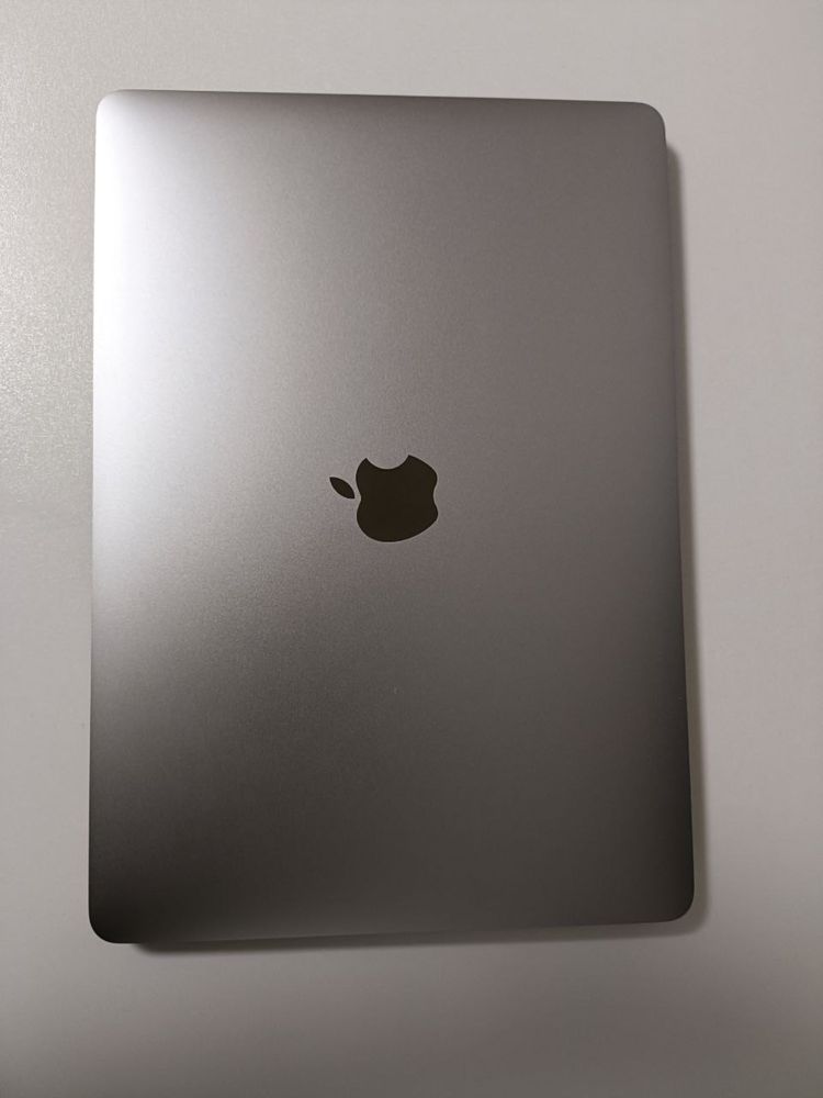 MacBook pro 13 m1 256g eu